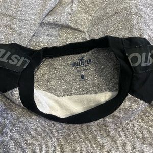 Hollister tshirt